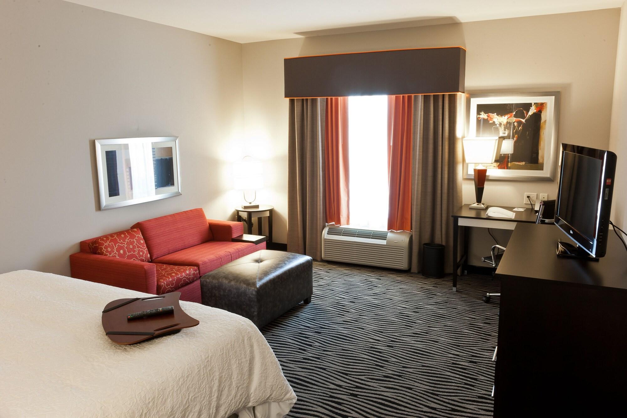 Hampton Inn And Suites Tulsa Central Экстерьер фото