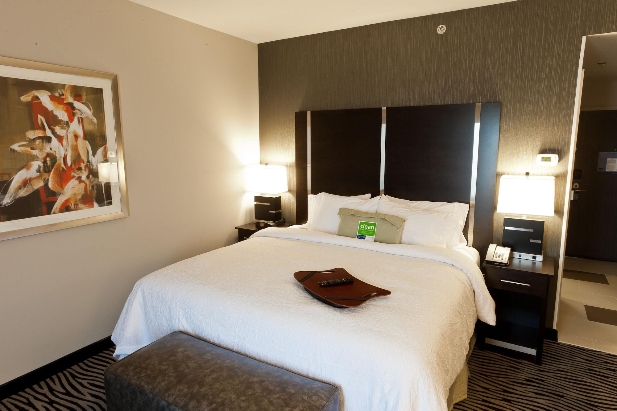 Hampton Inn And Suites Tulsa Central Экстерьер фото