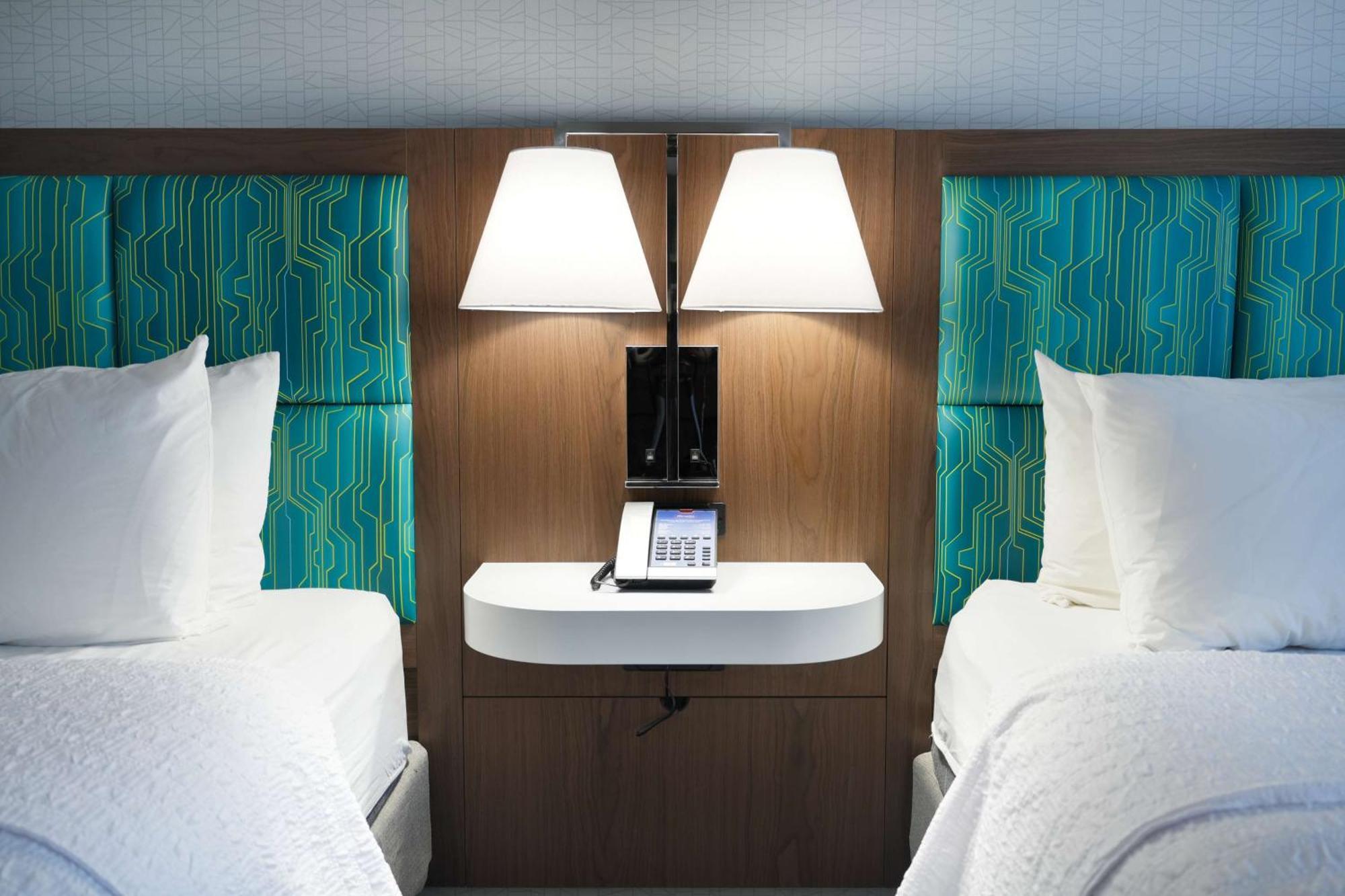 Hampton Inn And Suites Tulsa Central Экстерьер фото