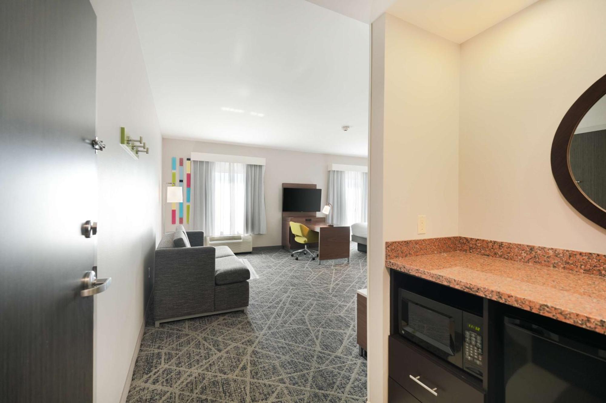 Hampton Inn And Suites Tulsa Central Экстерьер фото